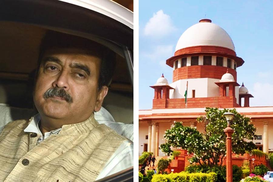 In which path Supreme Court dismissed Calcutta High Court’s order to terminate 32000 primary teachers in West Bengal