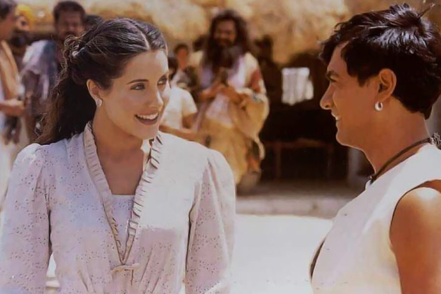  Lagaan fame actress Rachel Shelley returns to Bollywood after 22 years 