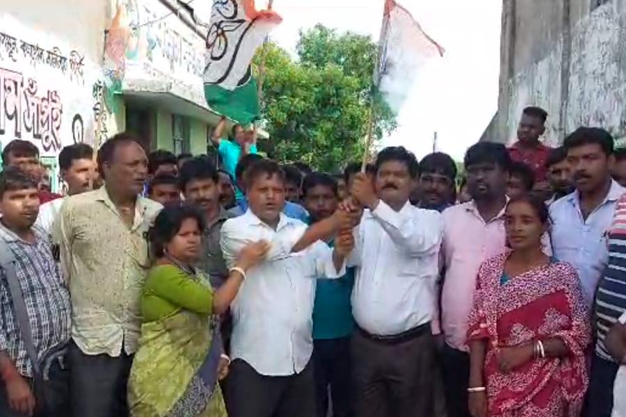 BJP workers join TMC at Basanti of South 24 Parganas