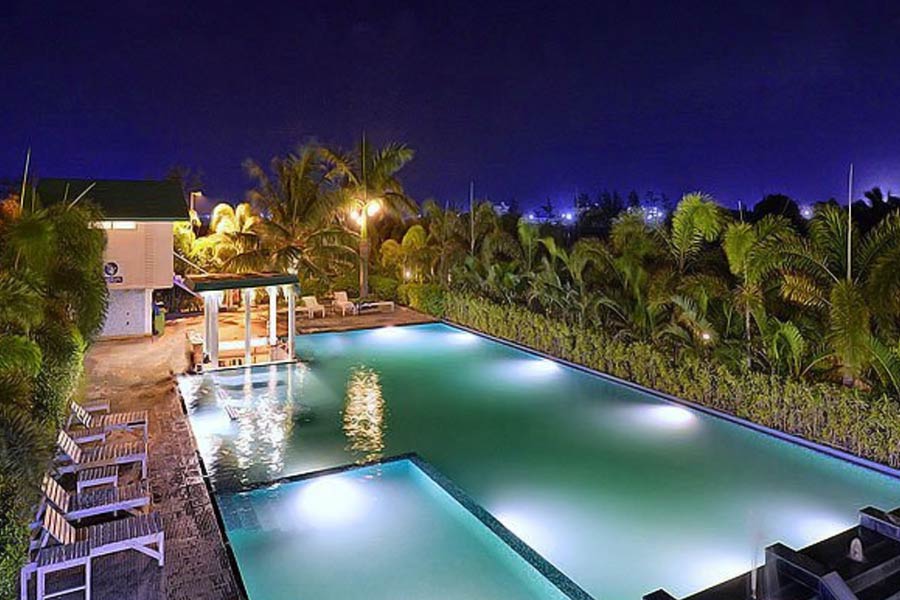 Image of Victoria Beach Resort.