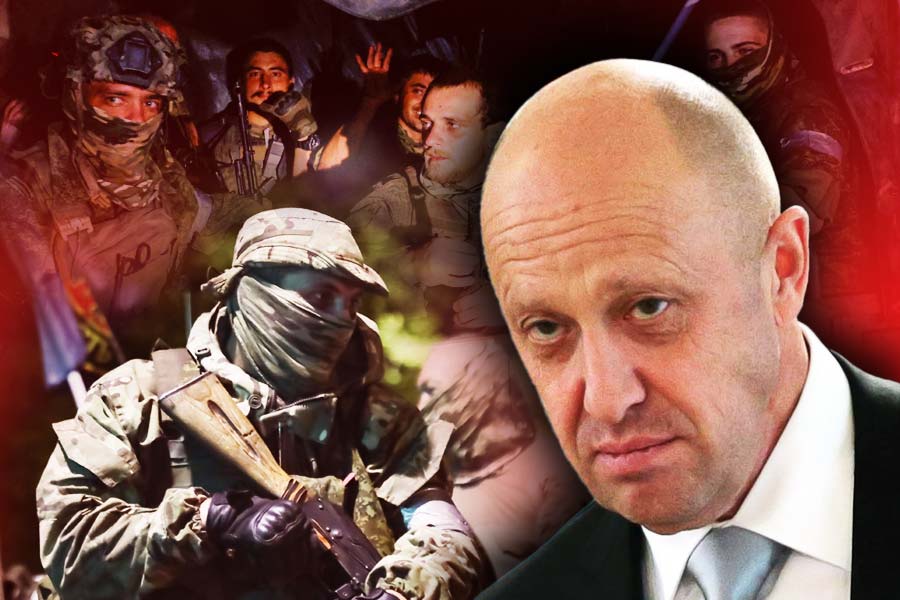 কূটনীতিকদের বক্তব্য, রাশিয়া যতই অস্বীকার করুক, তারা ঠিকই জানে প্রিগোঝিন কোথায়। তারা শুধু বোঝাতে চাইছে, প্রিগোঝিন বা ওয়াগনার গ্রুপ নিয়ে আর তাদের মাথাব্যথা নেই। যুদ্ধ বিশ্লেষকদের একাংশের বক্তব্য, এমনও হতে পারে কিছু দিন বাদে সেনা-বিদ্রোহের খবরই অস্বীকার করবে রাশিয়া।