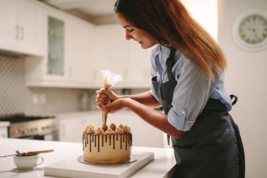 Image of cake making.