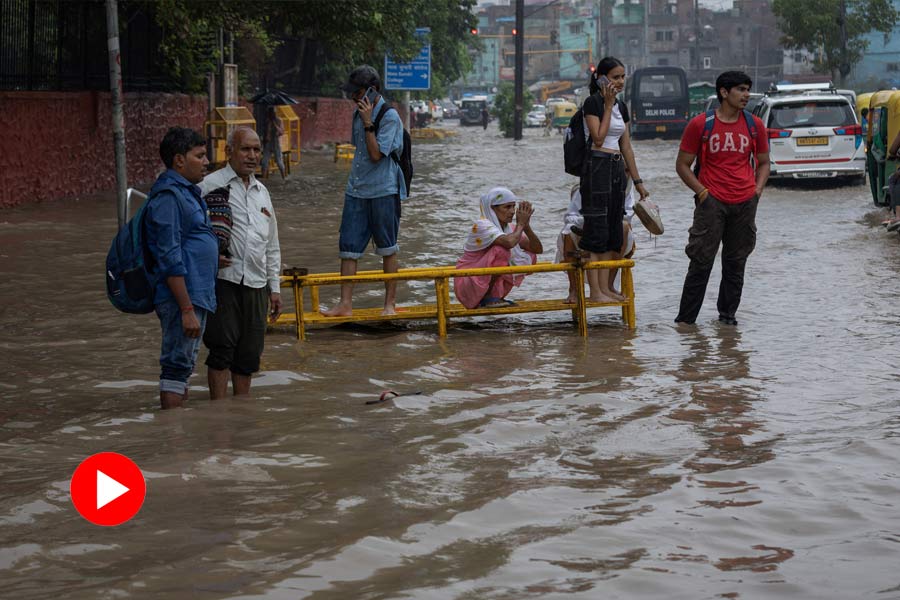 Continuous rain in Delhi causes harassment for commuters as city goes waterlogged.