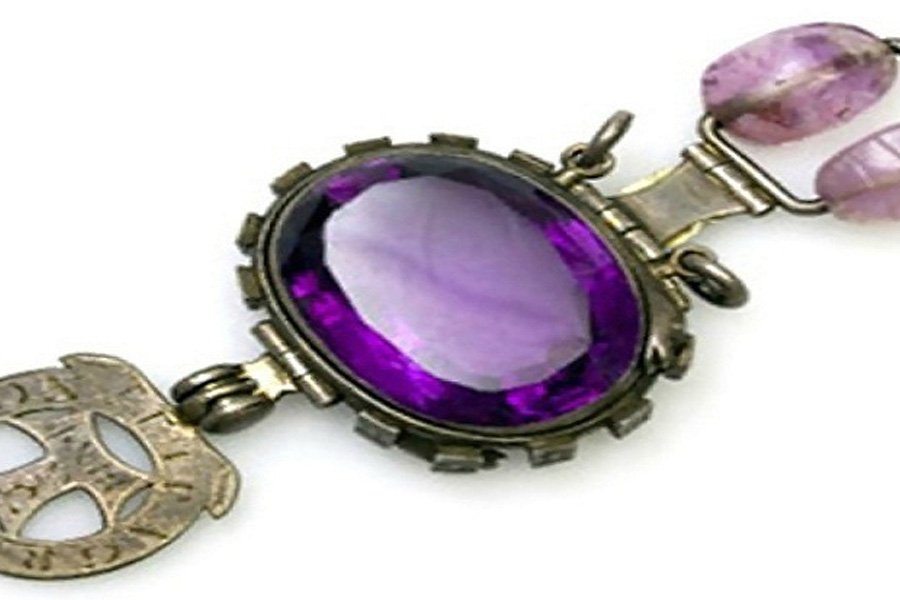 Purple Sapphire of Delhi is said to bring sorrow to whoever possesses it.