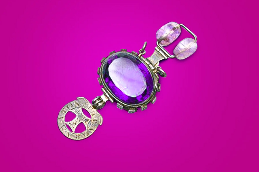 Purple Sapphire of Delhi is said to bring sorrow to whoever possesses it.