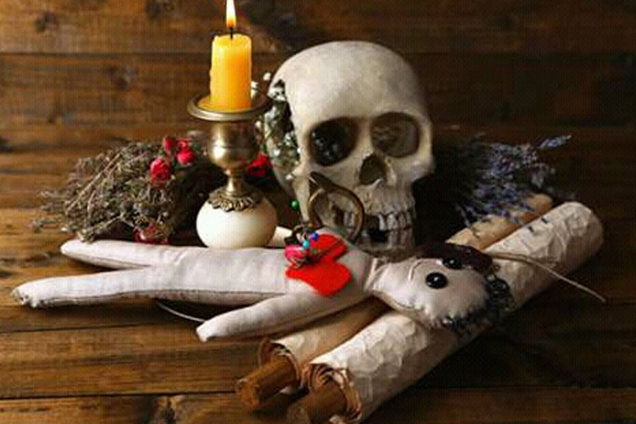 Purple Sapphire of Delhi is said to bring sorrow to whoever possesses it.