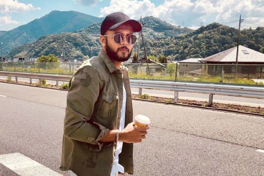 All you need to know about Dravya Dholakia, who chose to work at bakery despite being son of rich father