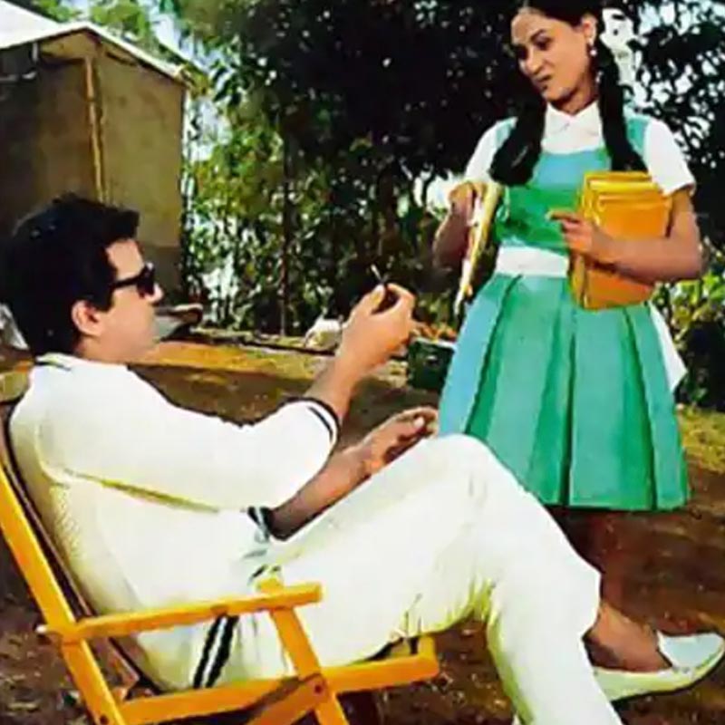Image of Jaya Bachchan and Dharmendra in the movie Guddi