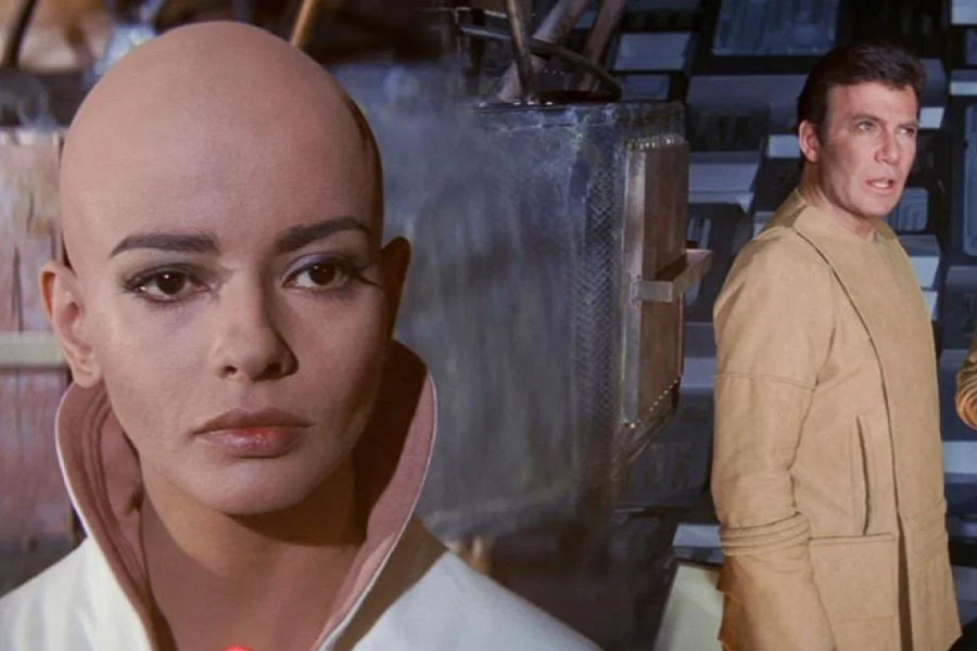 লেফটেন্যান্ট ইলিয়ার চরিত্রে দর্শক পার্সিসকে এতই পছন্দ করেছিলেন যে ছবি নির্মাতারা তাঁর সঙ্গে পাঁচ বছরের চুক্তিতে সই করিয়ে নেন। ইলিয়ার চরিত্রে অভিনয়ের জন্য মাথার সমস্ত  চুল কামিয়ে ফেলেছিলেন পার্সিস।