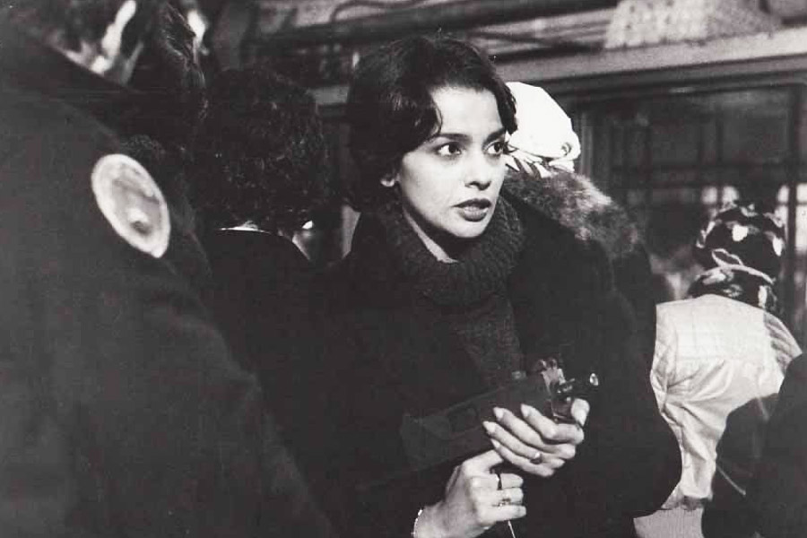 মাত্রাতিরিক্ত ধূমপান করতেন পার্সিস। ১৯৯৮ সালে বুকে ব্যথার কারণে মুম্বইয়ের এক হাসপাতালে ভর্তি করানো হয় অভিনেত্রীকে। ওই বছরের ১৮ অগস্ট ৪৯ বছর বয়সে হৃদ্‌রোগে আক্রান্ত হয়ে মারা যান তিনি। মুম্বইয়েই তাঁর শেষকৃত্য সম্পন্ন করা হয়।