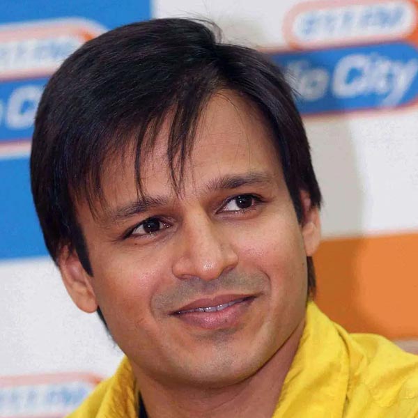 বলিপাড়ায় সলমন খান এবং ঐশ্বর্যা রাই বচ্চনের সম্পর্ক নিয়ে কম জলঘোলা হয়নি। সলমনের সঙ্গে বিচ্ছেদের পর বিবেক ওবেরয়ের সঙ্গে সম্পর্কে জড়ান ঐশ্বর্যা। কিন্তু তাঁদের সম্পর্কেও চিড় ধরে। বিচ্ছেদের কারণ নাকি সলমন নিজেই।