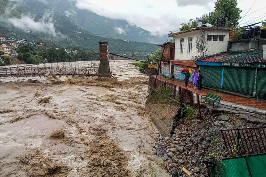 image of flood in Himachal