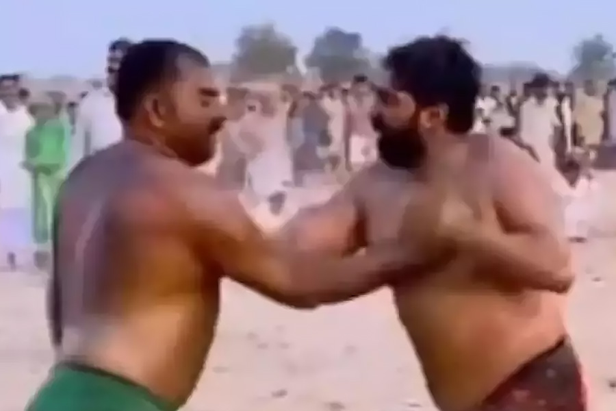 Viral video of Pakistan’s Slap Kabaddi that is gaining popularity in that country