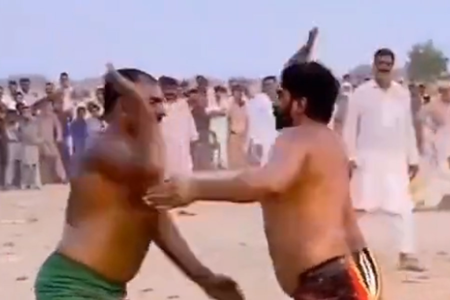 Viral video of Pakistan’s Slap Kabaddi that is gaining popularity in that country