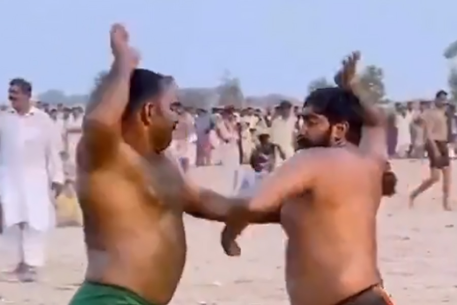 Viral video of Pakistan’s Slap Kabaddi that is gaining popularity in that country
