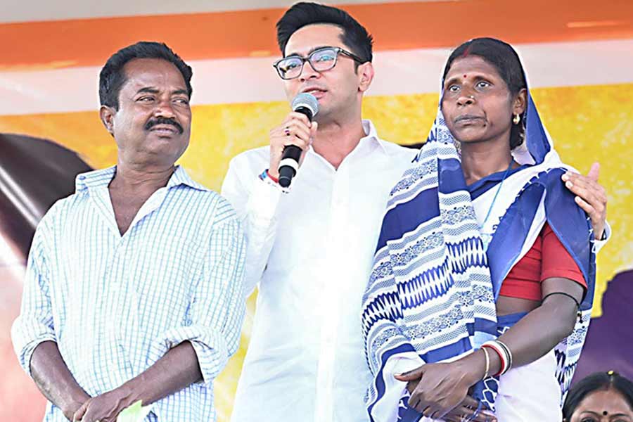 Candidates declared by Abhishek Banerjee on stage in Keshpur wins for TMC.