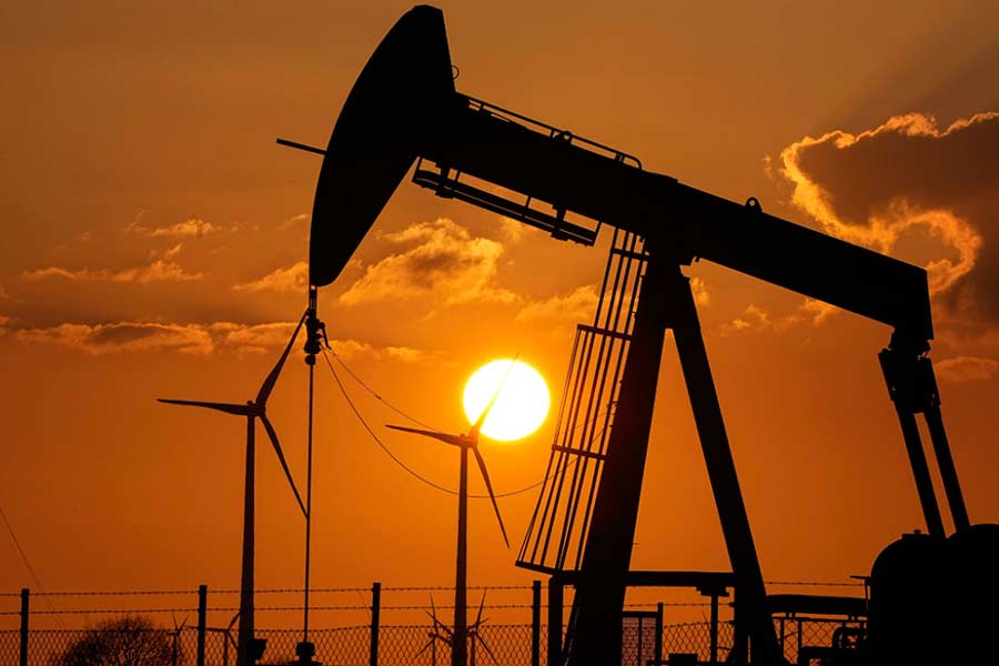 Despite record purchase discount in Russian oil for India plunges.