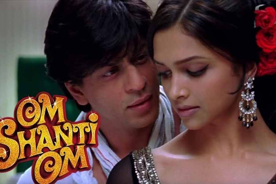 ফারহার দাবি, বলিপাড়ায় কেউ নিজেদের জায়গা ছাড়তে চান না। একই তারিখেই নাকি সকলে ছবি মুক্তি করতে চাইতেন বলে জানান ফারহা।