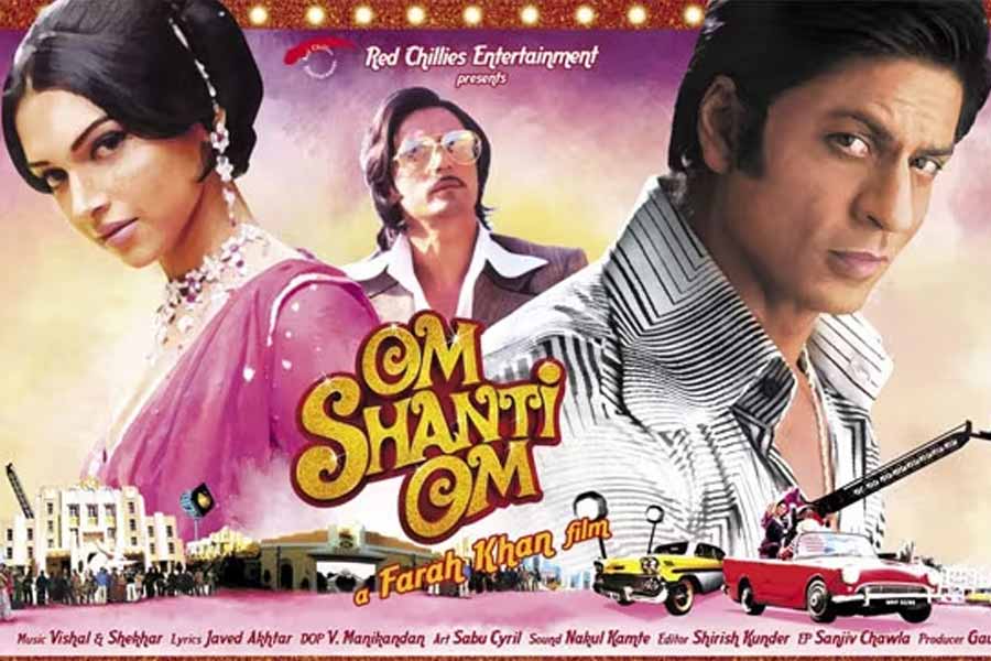 ফারহা বলেন, ‘‘ছবি মুক্তির তারিখ পরিবর্তন নিয়ে সঞ্জয় নিজের সিদ্ধান্তে অনড় ছিলেন। শাহরুখও জেদ করে বসেছিলেন যে ৯ নভেম্বরই তাঁর ছবি মুক্তি পাবে।’’