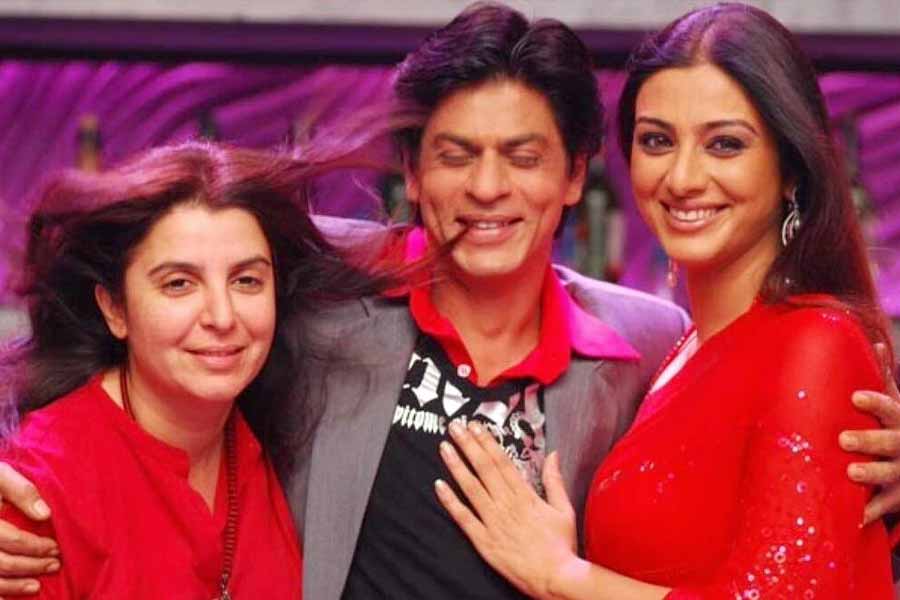 দু’টি ছবি একই তারিখে মুক্তি পাওয়ার জন্য নাকি ১০০ কোটির গণ্ডি ছুঁতে পারেনি ‘ওম শান্তি ওম’ ছবিটি। ফারহা বলেন, ‘‘সেই সময় আমাদের ছবি ৮৩ কোটি টাকার ব্যবসা করেছিল। আজ থেকে ১৬ বছর আগে এত টাকা আয় করেছিল ছবিটি।’’