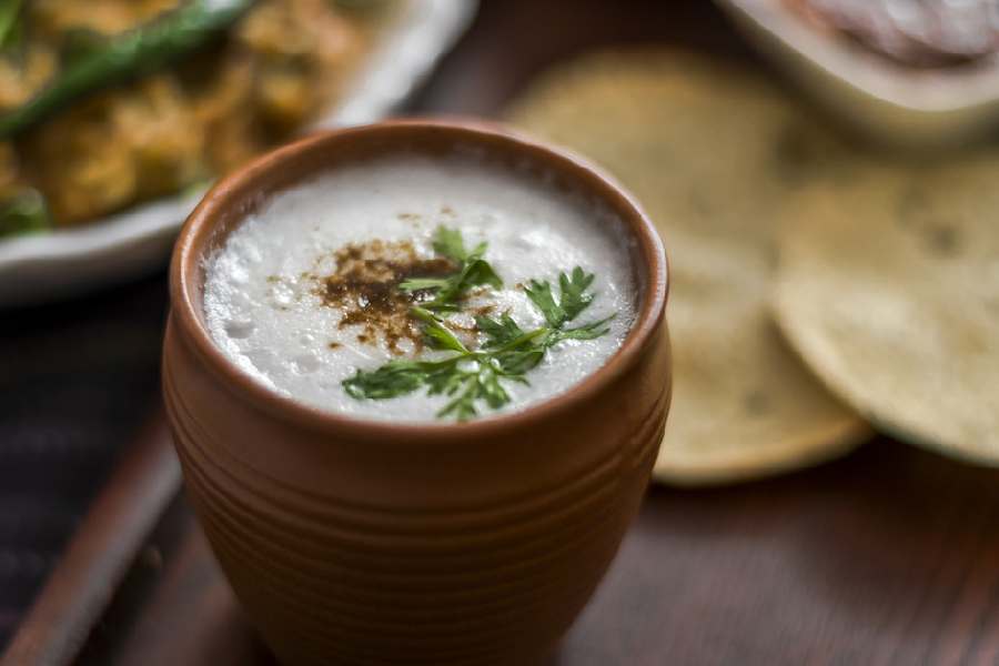 ডায়াবেটিক রোগীরা চিনি ছাড়া ঘোল খেতে পারেন।
