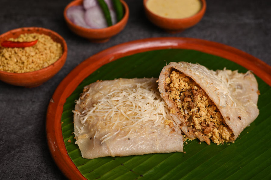 চিজ় বেকড চিকেন পাটিসাপটা।