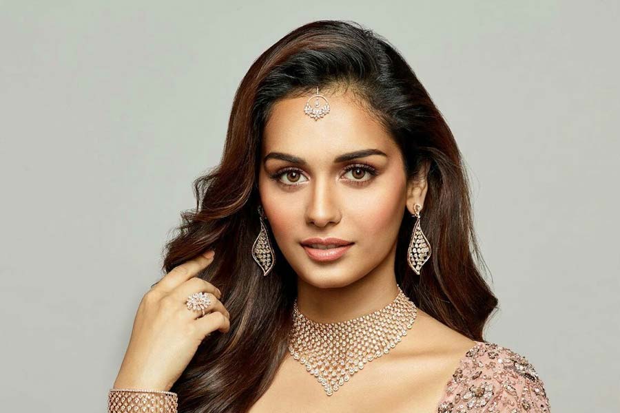 Manushi Chillar