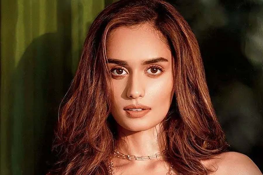 Manushi Chillar
