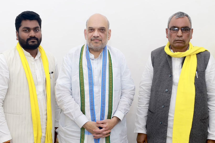 Image of Amit Shah with OP Rajbhar