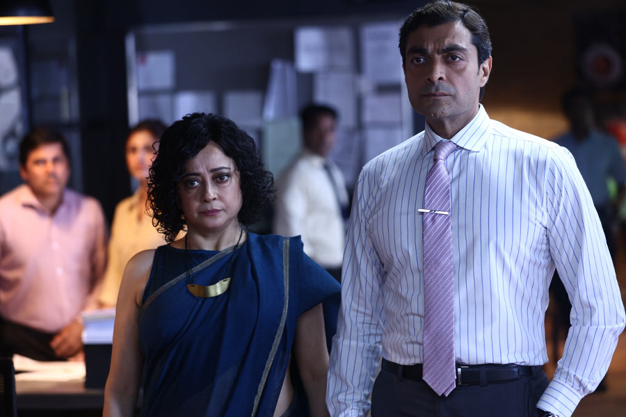 Image of sheeba chaddha and Alyy Khan in The Trial