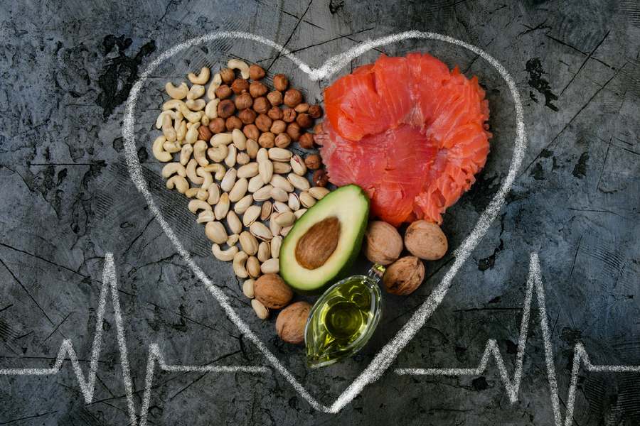 ঘুম থেকে উঠেই যাঁরা তাড়াতাড়ি প্রাতরাশ করে ফেলেন, তাঁরা প্রোটিন ও স্বাস্থ্যকর ফ্যাট দিয়ে জলখাবার খেতে পারেন। 