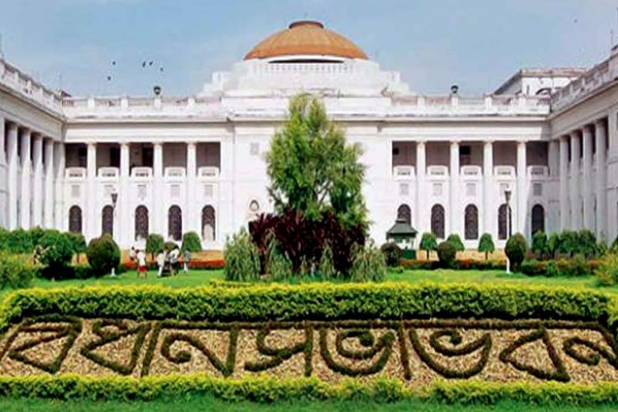 image of state assembly