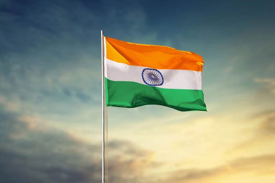 Pakistan to hoist 500ft long flag spending 40 crore to defeat India in flag war 