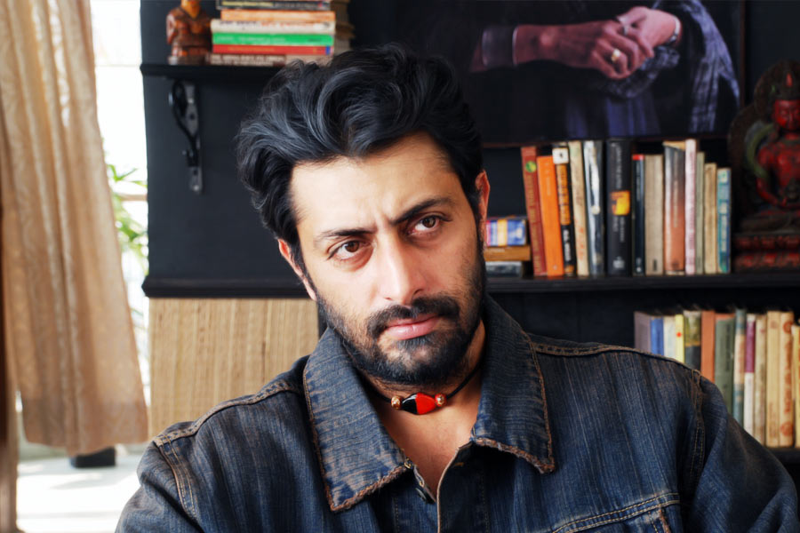 Know the details about bollywood actor Priyanshu Chatterjee, what is he doing now 