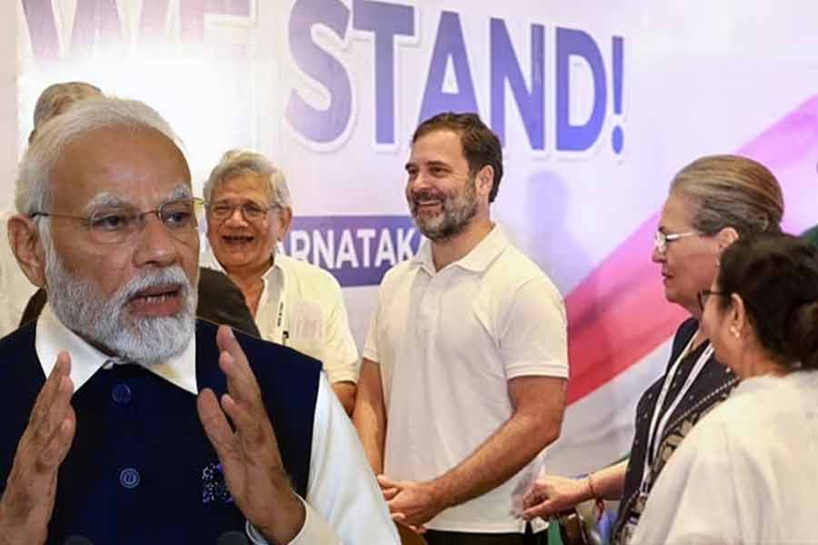 PM Narendra Modi attacks CPM and Congress 