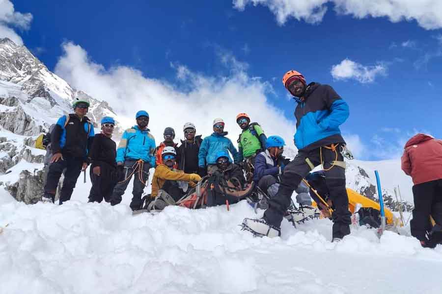Nine members of Sonarpur Arohi summit Mount Brammah