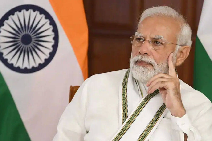 বিশ্বের সবচেয়ে বড় অফিসটির উদ্বোধন করবেন গুজরাতের ঘরের ছেলে নরেন্দ্র মোদী। আগামী নভেম্বর মাস থেকে এই অফিসে পুরোদমে কাজ শুরু হয়ে যাবে বলে মনে করা হচ্ছে।