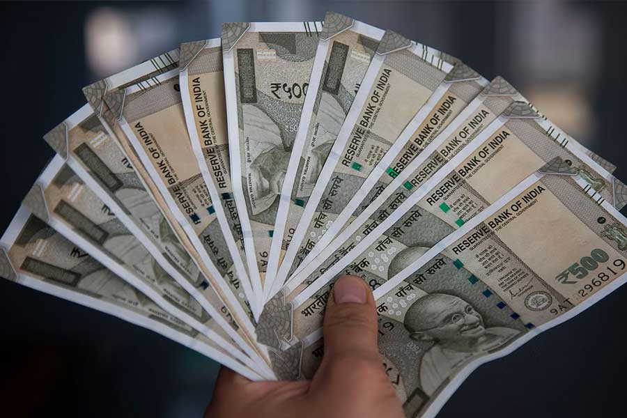 India wants to promote rupees in International Trade against US dollar.