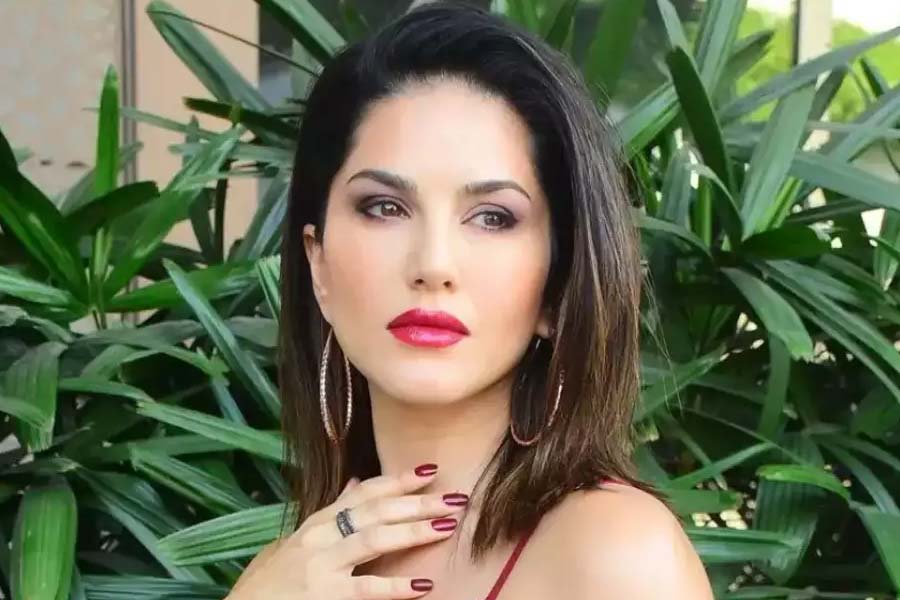 Sunny Leone offers 50 thousand rupees as reward to find her househelp’s 9-year-old daughter who went missing in Jogeshwari