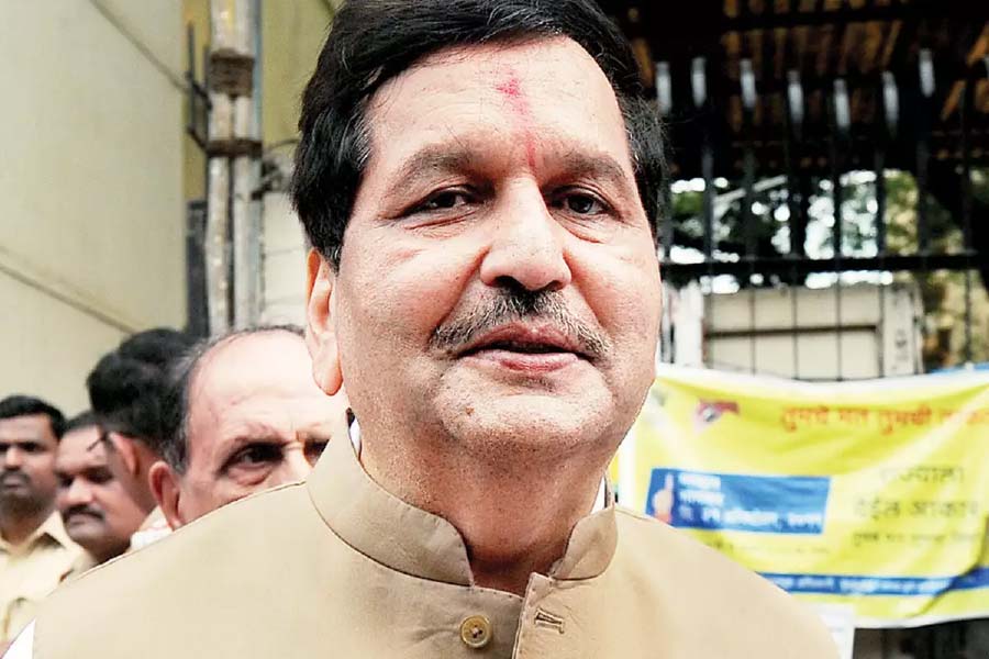 DK Shivkumar is india’s richest MLA, who is poorest MLA