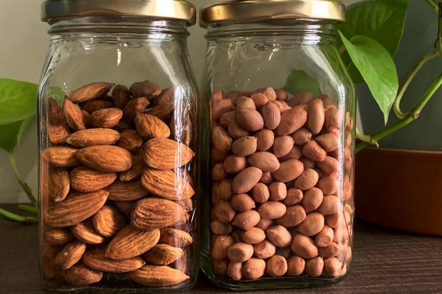 Image of Almonds and Peanuts 