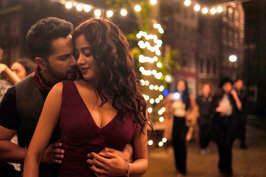Varun Dhawan and Janhvi Kapoor in Bawaal movie