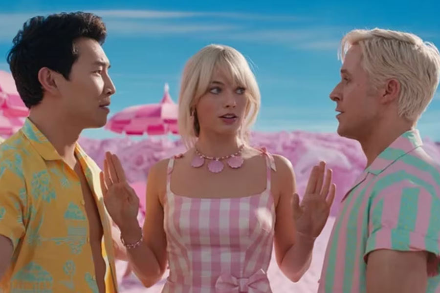 Margot Robbie and Ryan Gosling in Barbie movie.