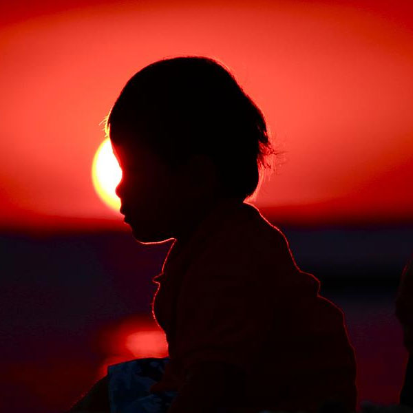 ১৯৬৪ সালে দিল্লিতে জন্ম ময়ূররাজের। ছোটবেলা থেকে পড়াশোনার প্রতি আগ্রহ ছিল তাঁর। কিন্তু তাঁর মা স্নেহলতা বর্মা চাইতেন যে ময়ূররাজ অভিনয় নিয়ে নিজের কেরিয়ার গড়ে তুলুক।