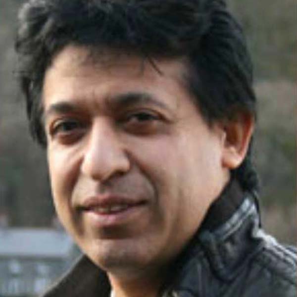 ব্রিটেনের ওয়েলসে গিয়ে ব্যবসা শুরু করেন ময়ূররাজ। স্ত্রীর সঙ্গে একটি রেস্তরাঁ খোলেন তিনি। তবে অভিনয়ের সঙ্গে যোগসূত্র এখনও রয়েছে তাঁর। হিন্দি ছবিতে অভিনয় না করলেও ওয়েলসে অভিনয় শেখানোর জন্য একটি প্রশিক্ষণ কেন্দ্র চালান তিনি। বলিপাড়ার ‘ইয়ং অমিতাভ’ বর্তমানে ব্যবসা এবং সংসার নিয়েই ব্যস্ত রয়েছেন।