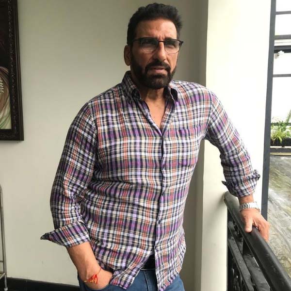 বলিউডে পা রেখেই খলনায়কের চরিত্রে অভিনয় করে নিজের কেরিয়ার শুরু করেন মুকেশ। ধর্মেন্দ্র, বিনোদ খন্না, অমিতাভ বচ্চন থেকে শুরু করে সানি দেওল, সঞ্জয় দত্ত, গোবিন্দ, আমির খান, হৃতিক রোশনের মতো বলি তারকাদের সঙ্গে অভিনয় করেছেন তিনি।