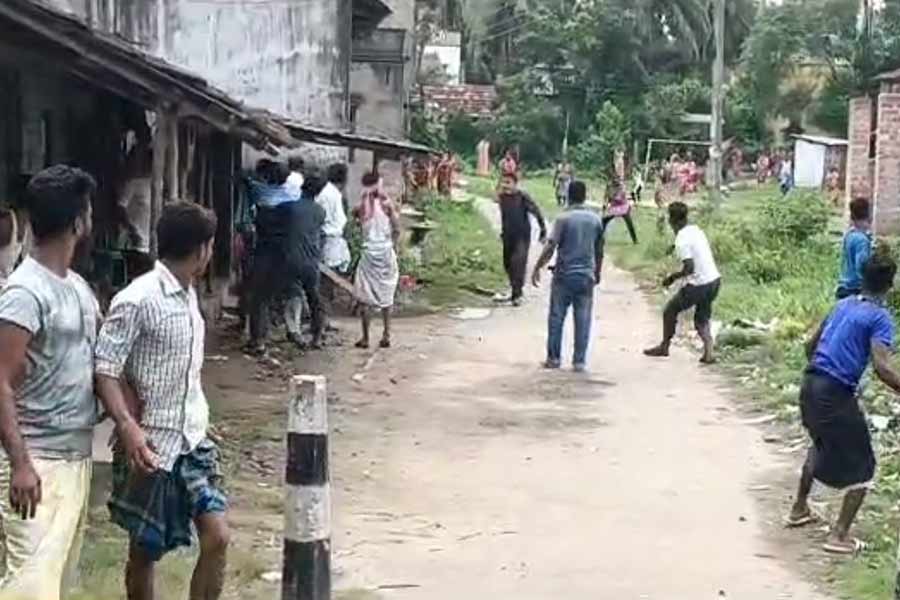 Some people and miscreants allegedly engaged in clash at Jagatballavpur of Howrah
