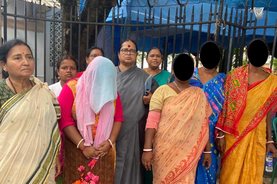BJP councilor party took women victims of panchayat poll violence to safe shelter 