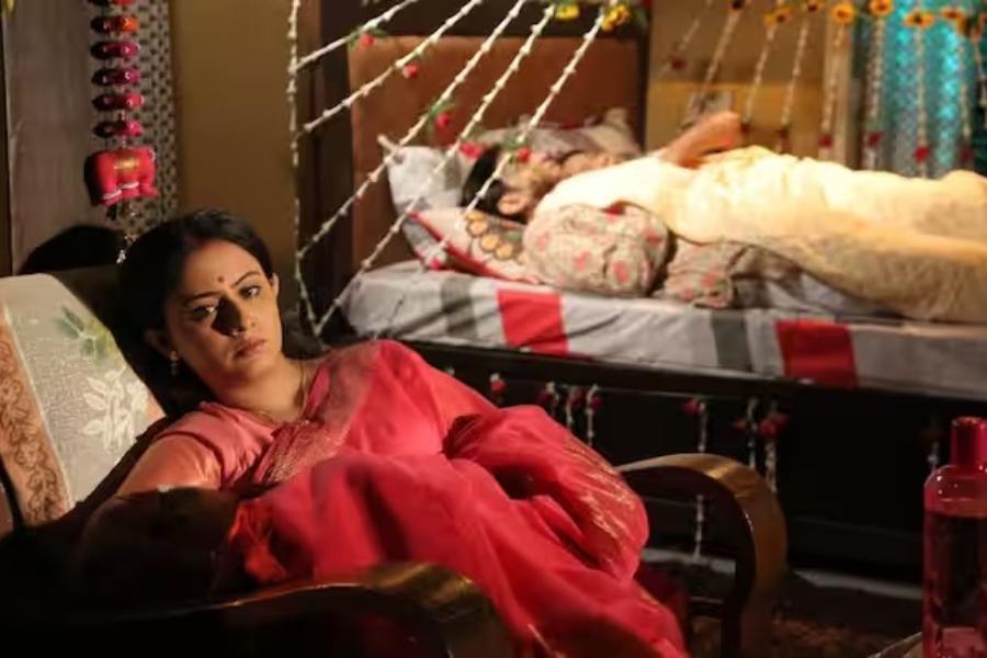 Tollywood actress Manali Dey and her total cast and crew of serial Kar Kache Koi Moner Kotha slammed because of the new story line 