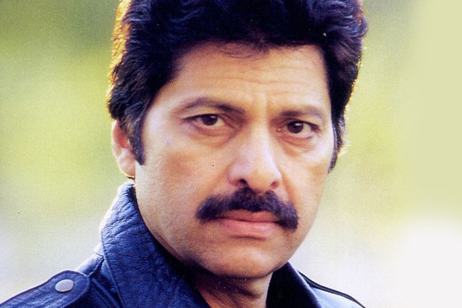 ২০১১ সালে ‘আজান’ ছবিতে শেষ বারের মতো অভিনয় করতে দেখা যায় বিজয়েন্দ্রকে। তার পর অভিনয়জগৎ থেকে ধীরে ধীরে নিজেকে সরিয়ে নিতে থাকেন তিনি।